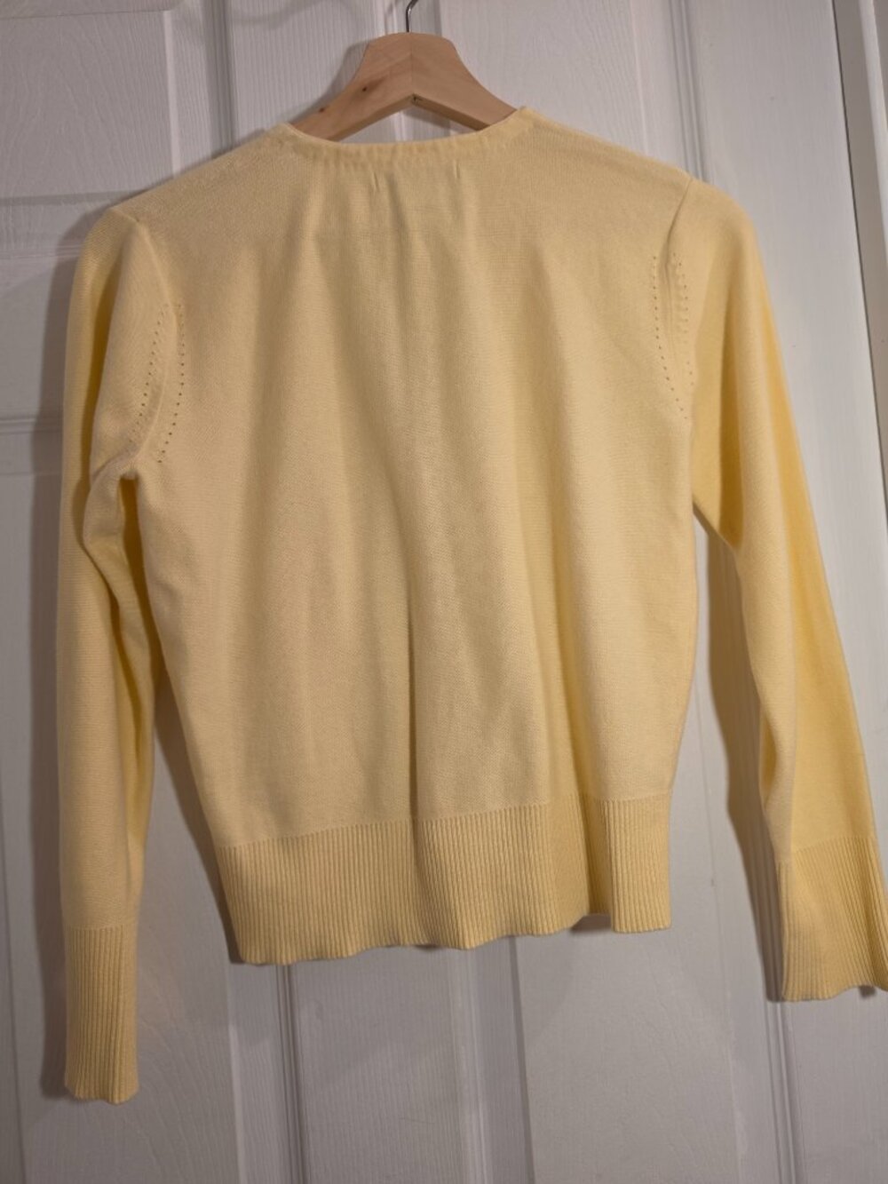 Abercrombie & Fitch Pastel Butter Yellow Cardigan, Soft Knit Classic Fit, Medium - Picture 2 of 8